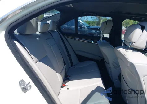 2009 Mercedes-Benz C 350 Sport from USA, damaged, VIN WDDGF56X39R043020